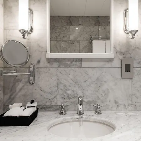 Palais Le Brun 4*