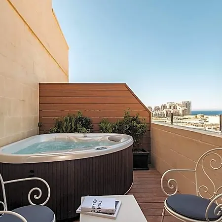 Hotel Palais Le Brun 4*