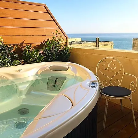 Hotel Palais Le Brun 4*