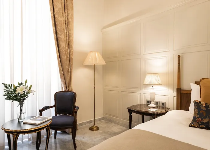 Palais Le Brun 호텔 4*
