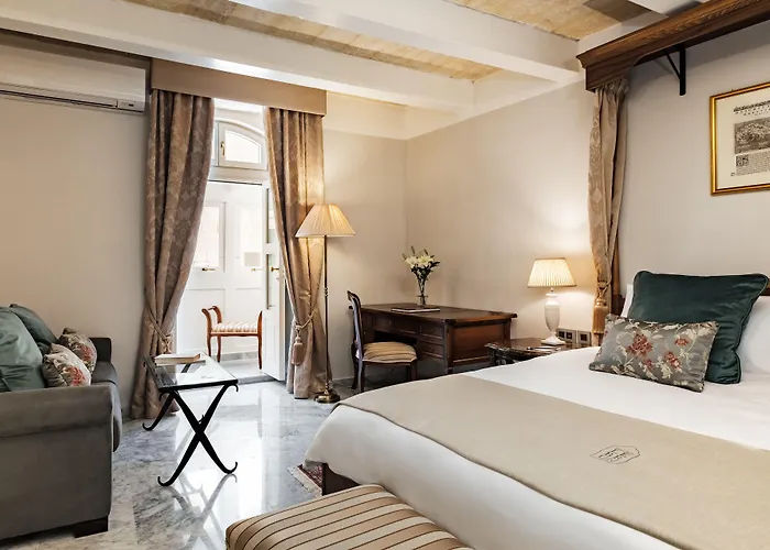 Ξενοδοχείο Palais Le Brun 4*